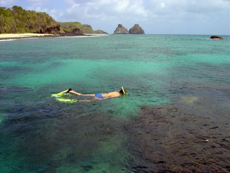 Flutuação em Noronha