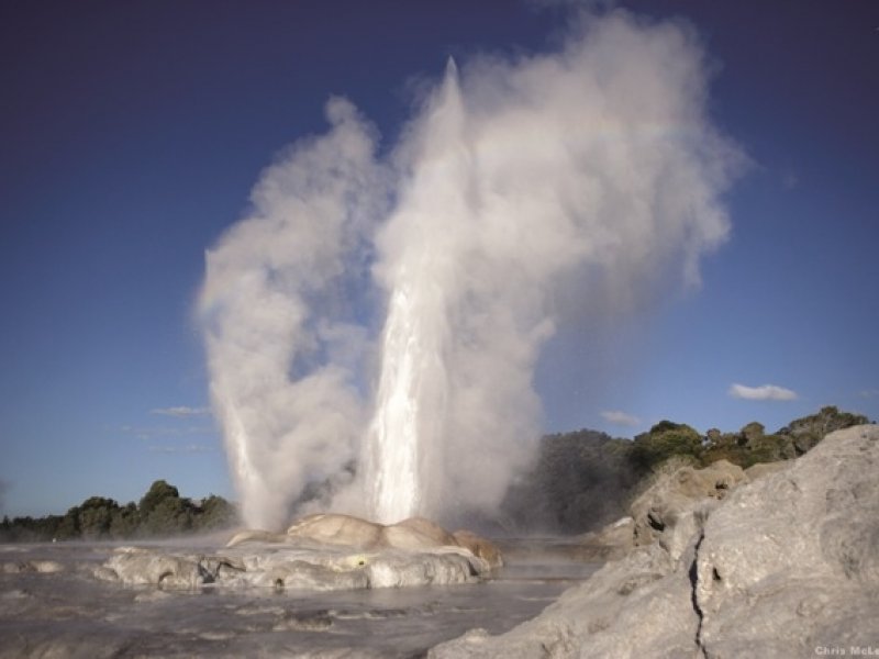 Rotorua -Geysers - foto Chris Mclennan
