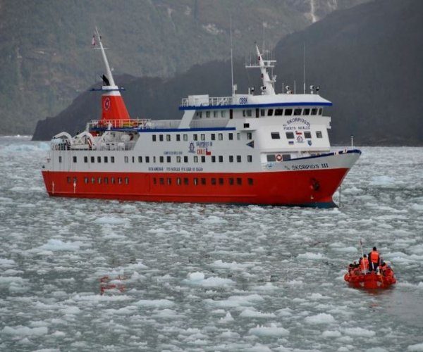 Cruzeiro NavioSkorpios III - Rota Kaweskar - Glaciar El Brujo