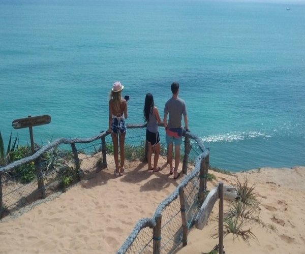 Mirante para as Praias dos Golfinhos no Santuário Ecológico