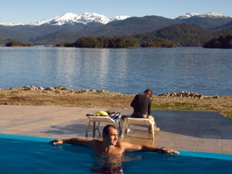 Cruzeiro NavioSkorpios II - Rota Chonos - Termas Quitralco