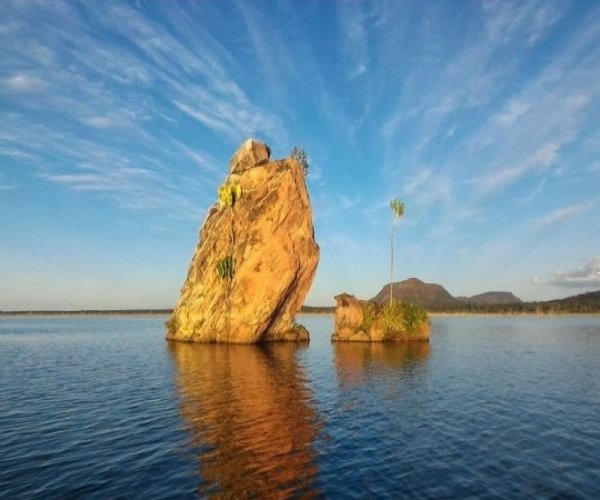 Pedra Encantada - Passeio de barco no Rio Tocantins