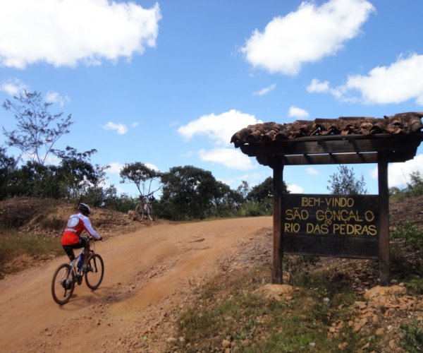Cicloturismo na Estrada Real - De Diamantina a Ouro Preto com Cachoeira do Tabuleiro