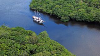 Amazônia - Navegação pelo Rio Negro - M/V Desafio