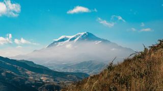 Quito e Avenida dos Vulcões Equador Metade do Mundo