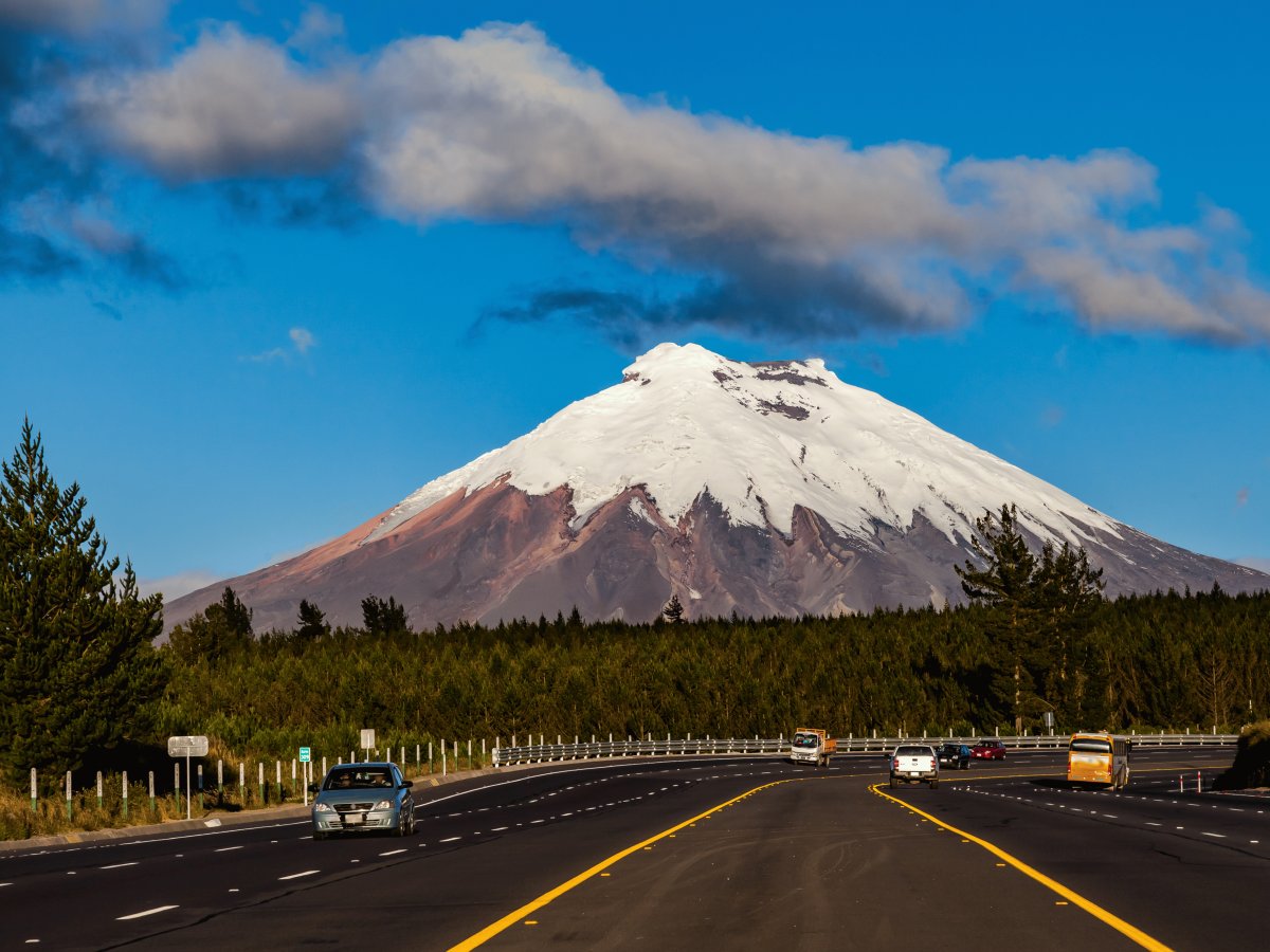 Quito e Avenida dos Vulcões Equador