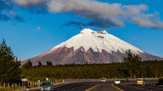 Quito e Avenida dos Vulcões Equador