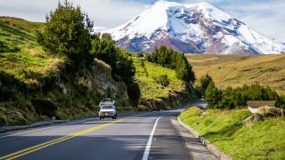 Quito e Avenida dos Vulcões Equador